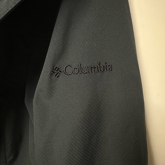 Columbia Black Hooded Raincoat - L - Picture 5 of 5